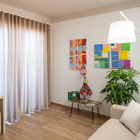 Vemaga Luxury - Center 4*